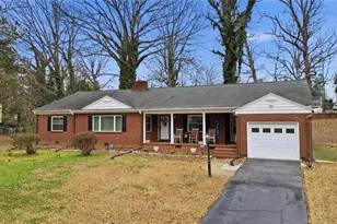 422 Woodsway Dr, Lexington, NC 27292 - Photo 1