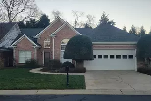 3131 9th Street Drive NE, Hickory, NC 28601 - Photo 1