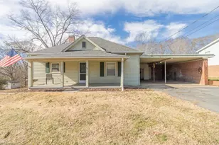 925 Lincoln St, Eden, NC 27288 - Photo 1