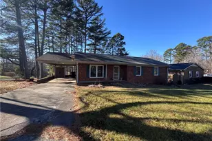 1122 Wells Cir, Asheboro, NC 27203 - Photo 1