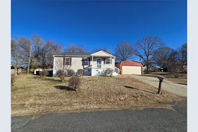 905 Hunt Street, Burlington, NC 27217 - Photo 1