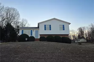 112 Oak Ridge Pl, Mount Airy, NC 27030 - Photo 1