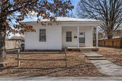 624 Delaware Avenue, Burlington, NC 27217 - Photo 1