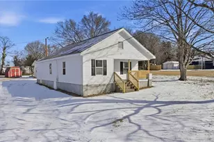 1823 McKnight Mill Rd, Greensboro, NC 27405 - Photo 1