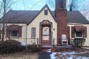 2527 Druid Hills Dr, Winston-Salem, NC 27105 - Photo 1