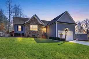 804 Montgomery Ct, Walnut Cove, NC 27052 - Photo 1