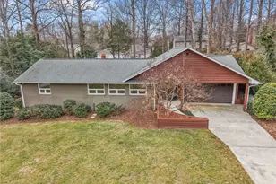 905 Forest Hill Dr, Greensboro, NC 27410 - Photo 1