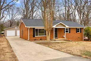 2936 Isaacs Pl, Greensboro, NC 27408 - Photo 1