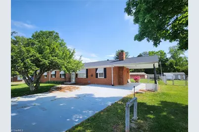 5511 Macy Grove Road, Kernersville, NC 27284 - Photo 1