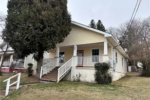 808 Efird St, Winston-Salem, NC 27105 - Photo 1