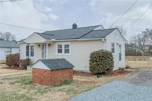 138 Elizabeth St, Lexington, NC 27295 - Photo 1