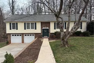 13 Holly Crest Ct, Greensboro, NC 27410 - Photo 1