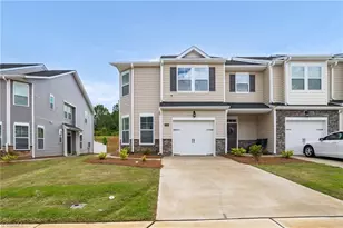 1230 Evelynnview Ln, Kernersville, NC 27284 - Photo 1