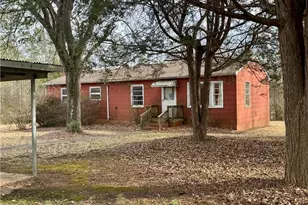 138 Glenn Williams Dr, Randleman, NC 27317 - Photo 1