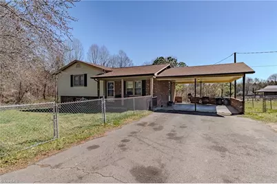 636 Hamburg Street, Mount Airy, NC 27030 - Photo 1