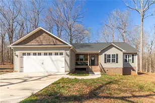 1004 Black Farm Rd, Thomasville, NC 27360 - Photo 1