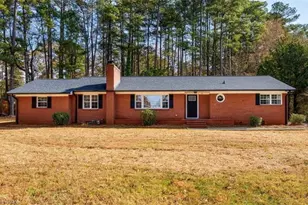 915 Fairview Dr, Lexington, NC 27292 - Photo 1