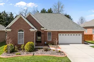 663 Dobson Ct, Kernersville, NC 27284 - Photo 1