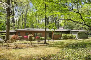 434 S Westview Dr, Winston-Salem, NC 27104 - Photo 1