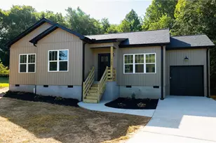722 Cypress Hill Dr, Eden, NC 27288 - Photo 1