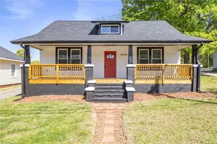 1009 N Scales St, Reidsville, NC 27320 - Photo 1