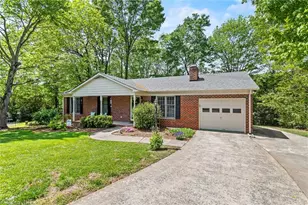 605 Brentwood Ct, Asheboro, NC 27203 - Photo 1