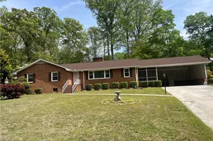 904 Blackstone Cir, Thomasville, NC 27360 - Photo 1