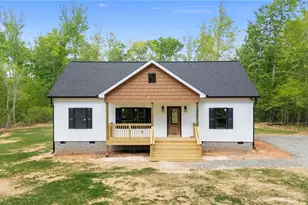 218 Fishermans Point Rd, Roxboro, NC 27574 - Photo 1