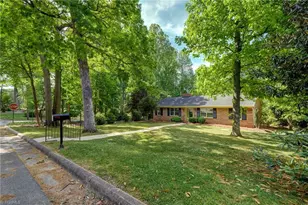 901 Country Club Dr, Reidsville, NC 27320 - Photo 1