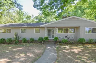 528 E Farriss Ave, High Point, NC 27262 - Photo 1