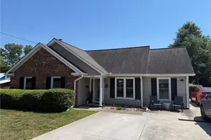 1002 Lawson St, Eden, NC 27288 - Photo 1