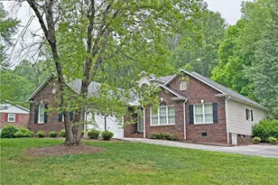 136 Valleybrook Dr, Elkin, NC 28621 - Photo 1