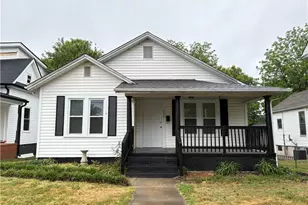 606 Montgomery St, Reidsville, NC 27320 - Photo 1