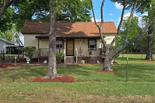 502 Cascade Ave, Eden, NC 27288 - Photo 1