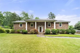 289 Flintshire Rd, Winston-Salem, NC 27104 - Photo 1