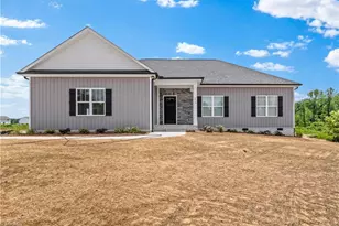 273 Stonybrook Dr, Lexington, NC 27295 - Photo 1