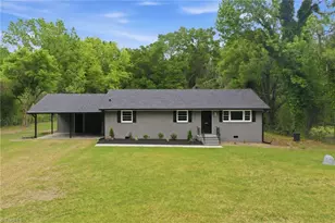 633 Atwater Rd, Burlington, NC 27217 - Photo 1