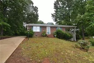 426 S Shore Dr, Lexington, NC 27292 - Photo 1