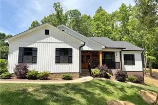 810 Hidden Ct, Asheboro, NC 27205 - Photo 1