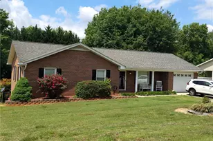 159 Cedar Knoll Dr, Mount Airy, NC 27030 - Photo 1
