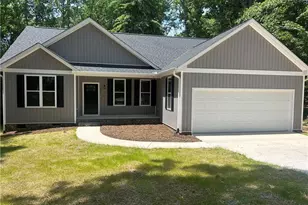 530 Oakwood Cir, Lexington, NC 27295 - Photo 1