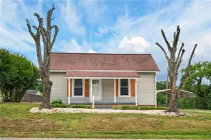 1139 E Main St, Graham, NC 27253 - Photo 1