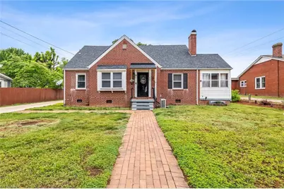 902 Wentworth Street, Reidsville, NC 27320 - Photo 1