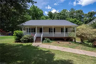 720 Wallridge Dr, Winston-Salem, NC 27106 - Photo 1