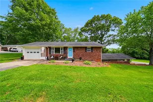 141 Marview Dr, Boonville, NC 27011 - Photo 1