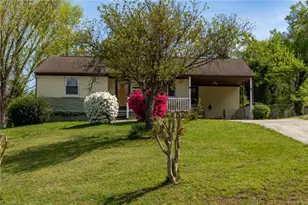 226 E Elm St, Mount Airy, NC 27030 - Photo 1
