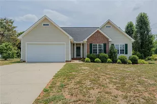 501 Casey Ln, Mebane, NC 27302 - Photo 1