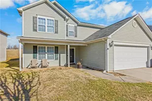 805 Forest Crest Dr, Greensboro, NC 27406 - Photo 1