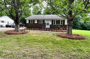 1102 Oak Grove Rd, Winston-Salem, NC 27103 - Photo 1