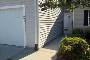 607 Westpark Ct, Winston-Salem, NC 27103 - Photo 1